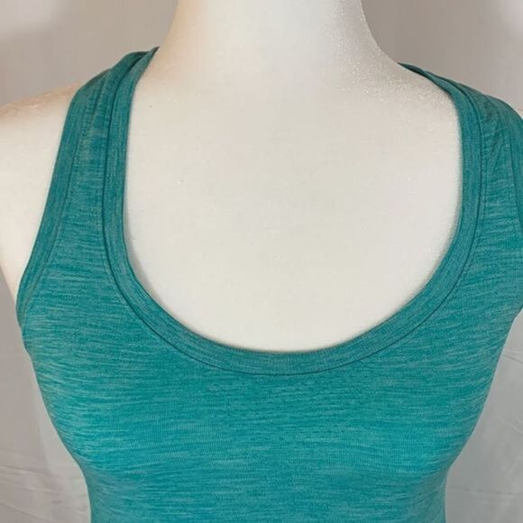 Victoria’s Secret Sport Turquoise Athletic Tank Top - Picture 2 of 6